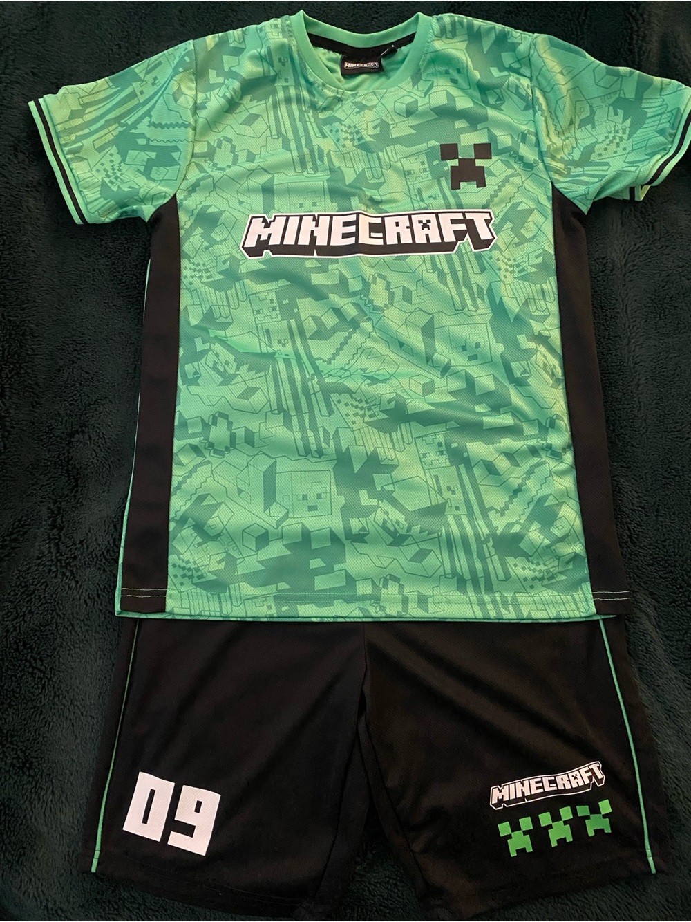 Minecraft Kids' Green Creeper Matching Set - Short Sleeve Jersey & Shorts